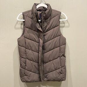 GAP Factory Women's Warmest Puffer Vest in Brown - Size: Small